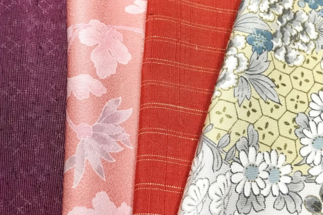 大量の着物をわざわざ運ぶ必要がないので楽